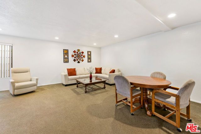 441 E San Jose Avenue 209, Burbank, CA 91501