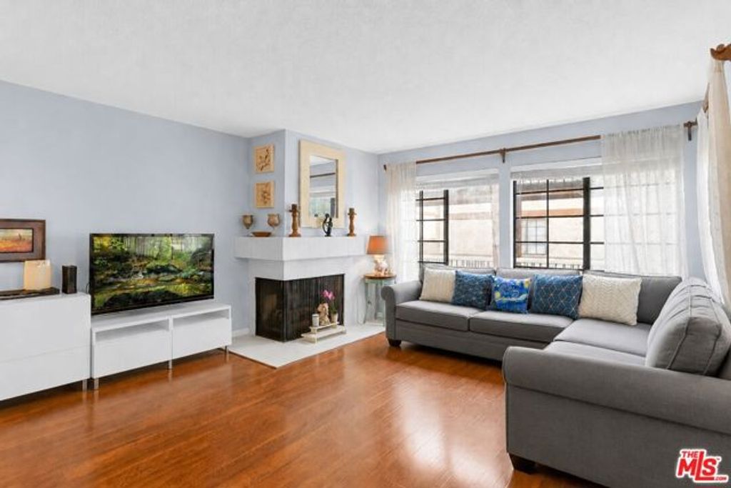 441 E San Jose Avenue 209, Burbank, CA 91501