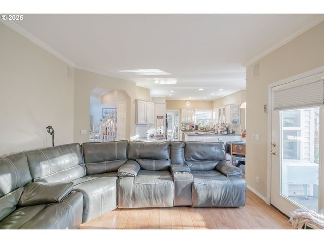 925 Scepter Ct Ne, Salem, OR 97301