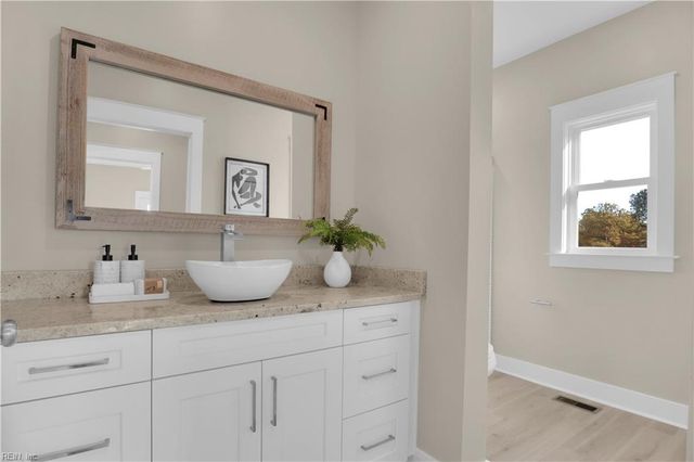 54 North Lawson RD, Poquoson, VA 23662