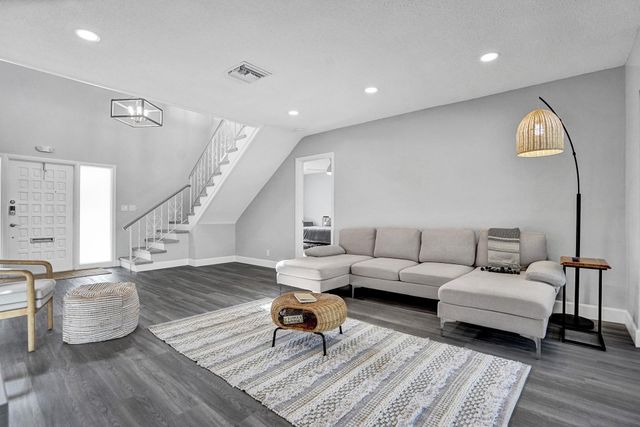 441 NW 41st Ave, Coconut Creek, FL 33066