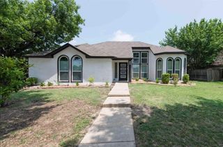 8701 Woodlake Drive, Rowlett, TX 75088