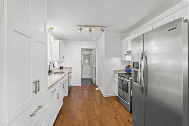 1168 Gardendale Dr, Murfreesboro, TN 37130