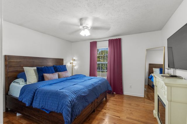 1168 Gardendale Dr, Murfreesboro, TN 37130