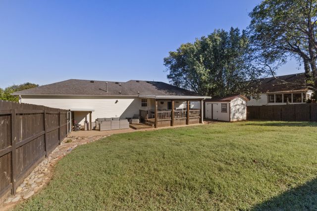 1168 Gardendale Dr, Murfreesboro, TN 37130
