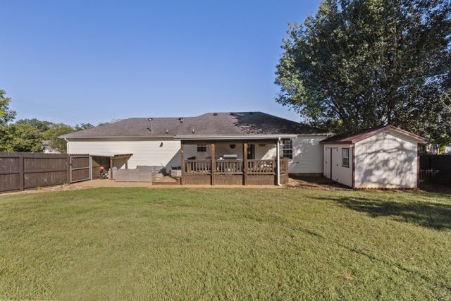 1168 Gardendale Dr, Murfreesboro, TN 37130