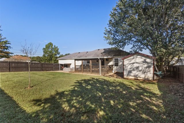 1168 Gardendale Dr, Murfreesboro, TN 37130