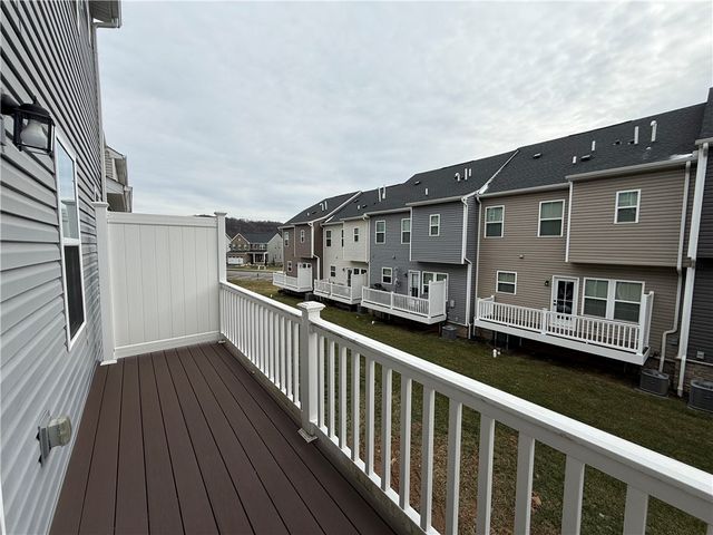 224 Cranesbill Drive, Adams Twp, PA 16046