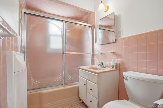 71 Glen Road, Yonkers, NY 10704