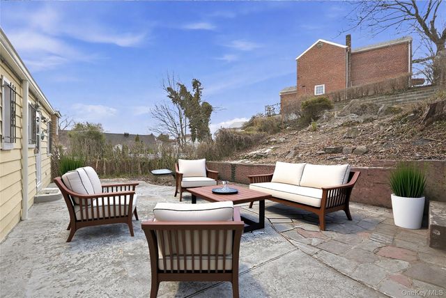 71 Glen Road, Yonkers, NY 10704