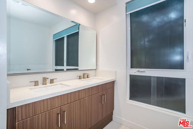 1912 W Liberty Court, Los Angeles, CA 90026