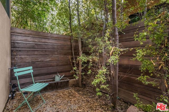 1912 W Liberty Court, Los Angeles, CA 90026