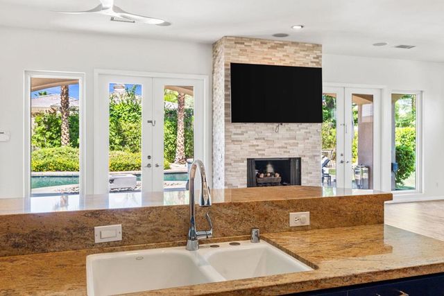 32 Calais Circle, Rancho Mirage, CA 92270