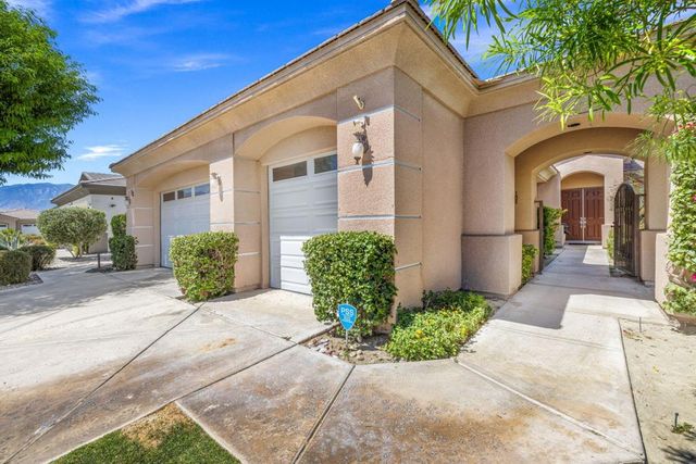 32 Calais Circle, Rancho Mirage, CA 92270