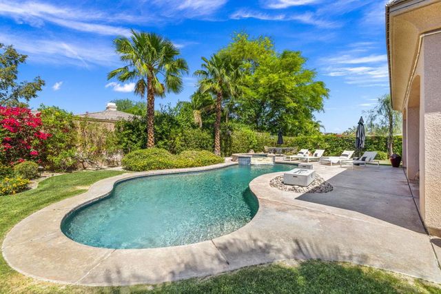 32 Calais Circle, Rancho Mirage, CA 92270