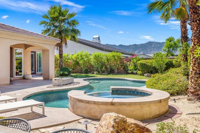 32 Calais Circle, Rancho Mirage, CA 92270