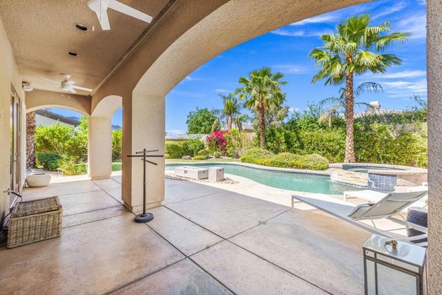 32 Calais Circle, Rancho Mirage, CA 92270