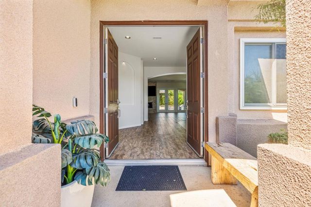 32 Calais Circle, Rancho Mirage, CA 92270