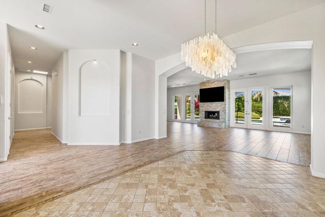 32 Calais Circle, Rancho Mirage, CA 92270