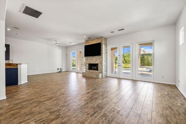 32 Calais Circle, Rancho Mirage, CA 92270