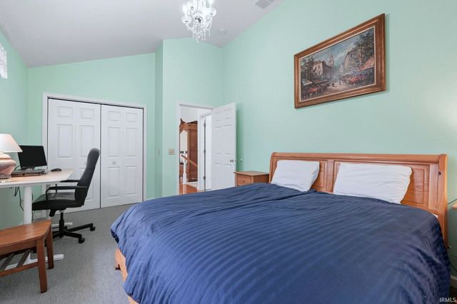 1425 E 700 Road, Wolcottville, IN 46795