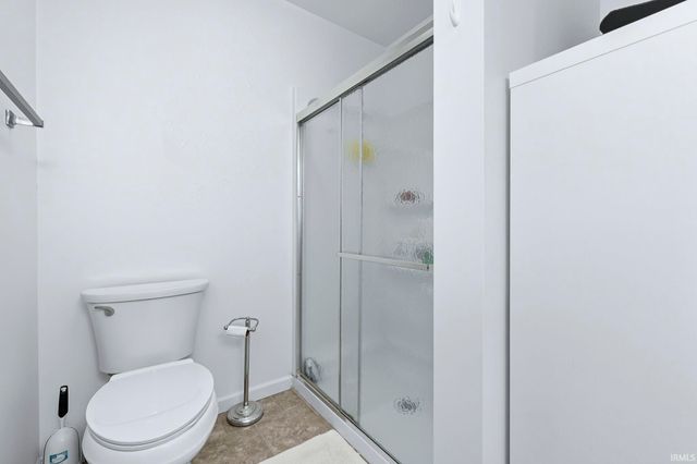 1425 E 700 Road, Wolcottville, IN 46795