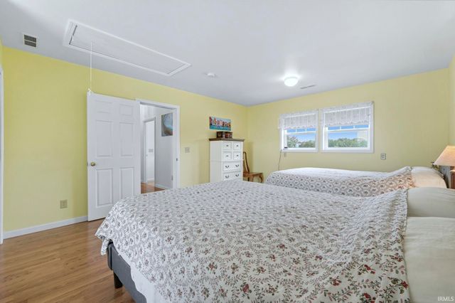 1425 E 700 Road, Wolcottville, IN 46795