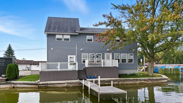 1425 E 700 Road, Wolcottville, IN 46795