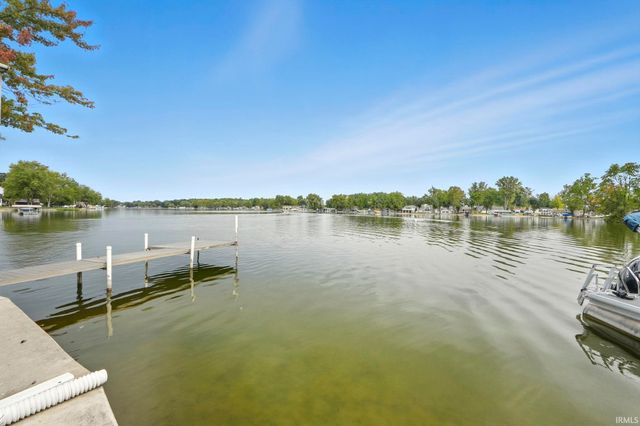 1425 E 700 Road, Wolcottville, IN 46795