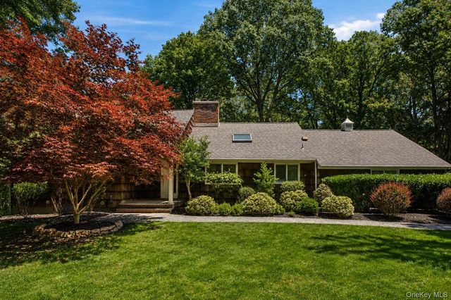 21 Druid Hill Road, Port Jefferson, NY 11777