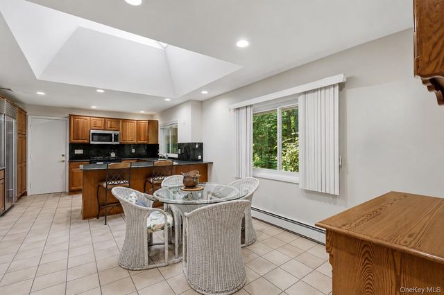 21 Druid Hill Road, Port Jefferson, NY 11777
