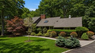 21 Druid Hill Road, Port Jefferson, NY 11777