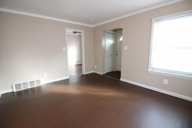 23833 Normandy Avenue, Eastpointe, MI 48021