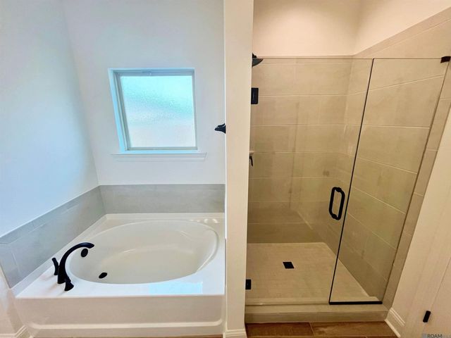 1205 Lakehaven Dr, Gonzales, LA 70737