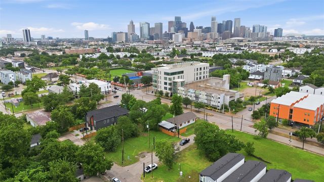 2412 Elgin Street, Houston, TX 77004