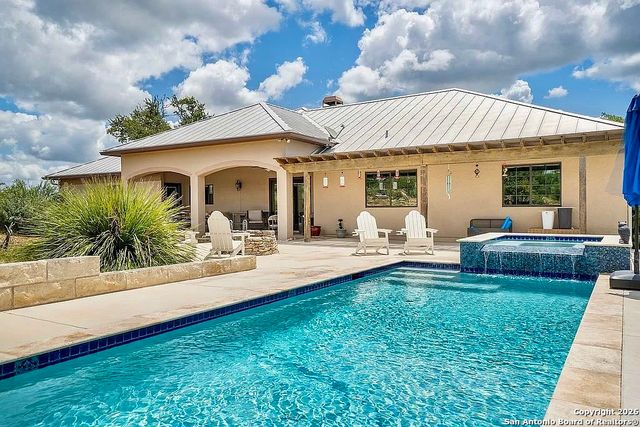 1112 Kendall Jackson, Comfort, TX 78013