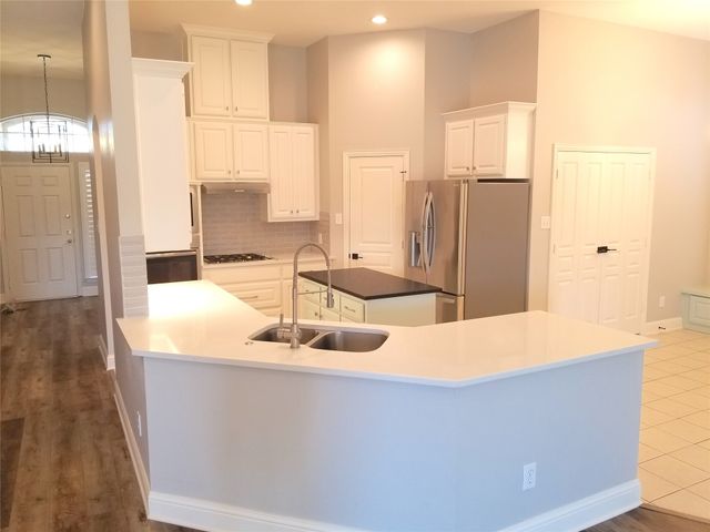 4218 Arbor Creek Drive, Carrollton, TX 75010