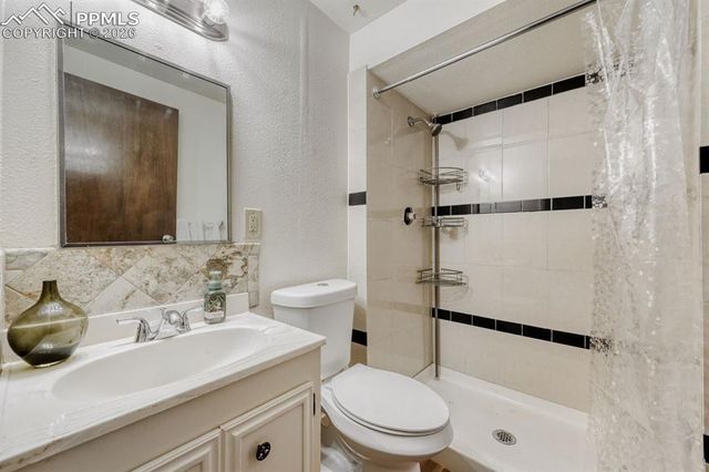 3410 E Oak Creek Drive, Colorado Springs, CO 80906