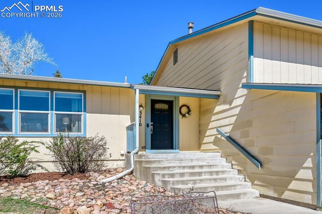 3410 E Oak Creek Drive, Colorado Springs, CO 80906