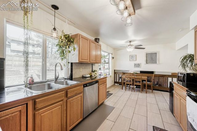 3410 E Oak Creek Drive, Colorado Springs, CO 80906