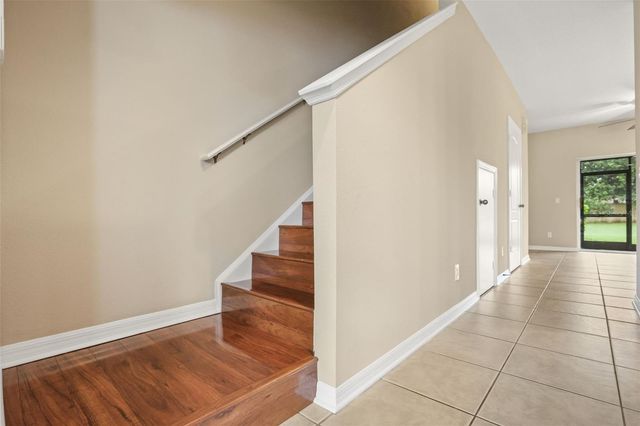 10332 MANDERLEY WAY 111, Orlando, FL 32829