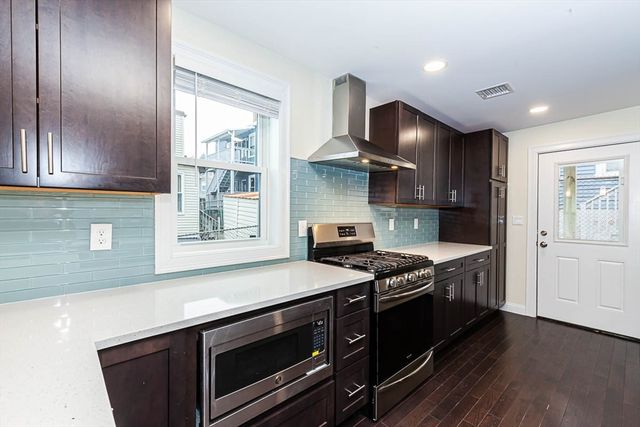 28 Albion Street 1, Medford, MA 02155