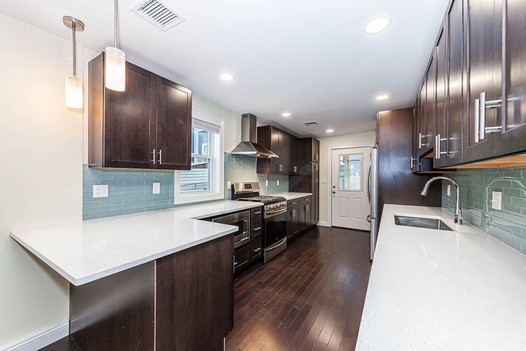 28 Albion Street 1, Medford, MA 02155