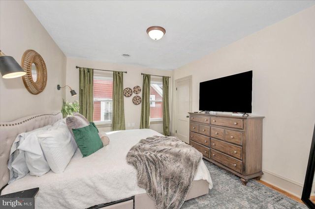 104 CYPRESS ST, Hagerstown, MD 21742