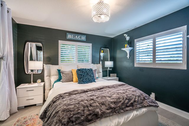 100 Venetian Drive 2, Delray Beach, FL 33483