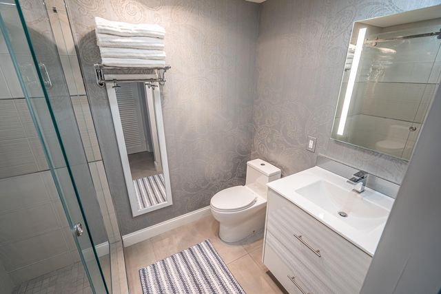 100 Venetian Drive 2, Delray Beach, FL 33483