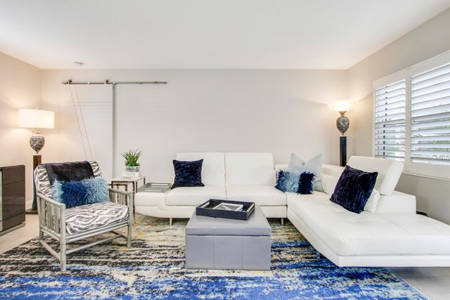 100 Venetian Drive 2, Delray Beach, FL 33483