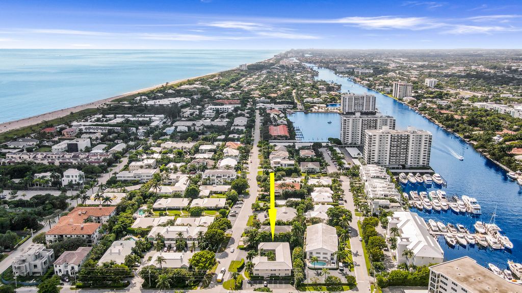 100 Venetian Drive 2, Delray Beach, FL 33483
