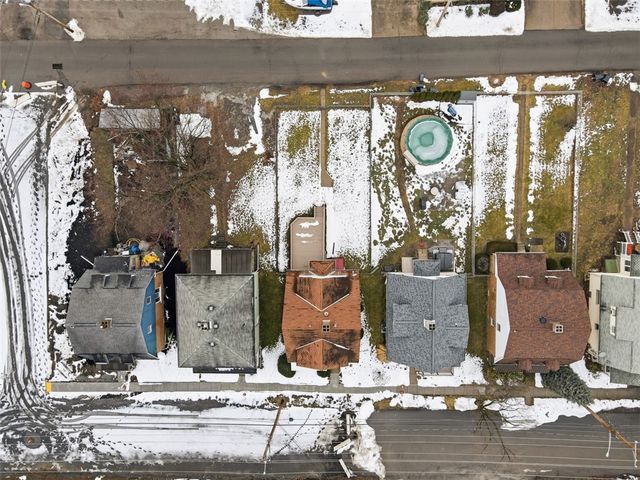 347 Washington St, Leetsdale, PA 15056