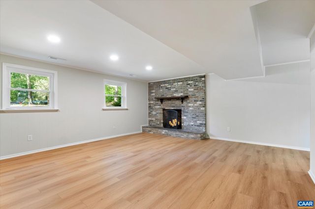 309 CRESTFIELD CT, Charlottesville, VA 22911